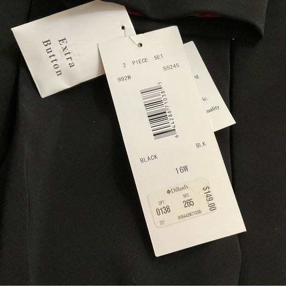 Travis Ayer Woman's 2 Piece Black Suit Size 16W Blazer Jacket Skirt Work Church - Picture 7 of 12